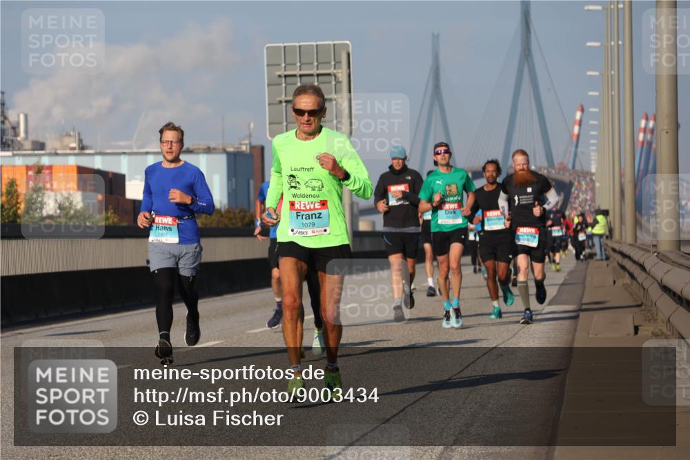 03.10.2025 - Köhlbrandbrückenlauf Luisa Fischer http://msf.ph/oto/9003434 03.10.2025 10:45:15 Position 3 2801, 1079 meine-sportfotos.de