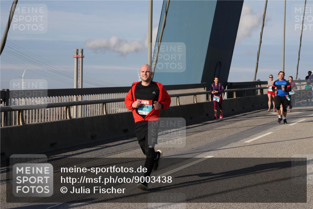03.10.2025 - Köhlbrandbrückenlauf Julia Fischer http://msf.ph/oto/9003438 03.10.2025 09:45:49 Position 2 962 meine-sportfotos.de