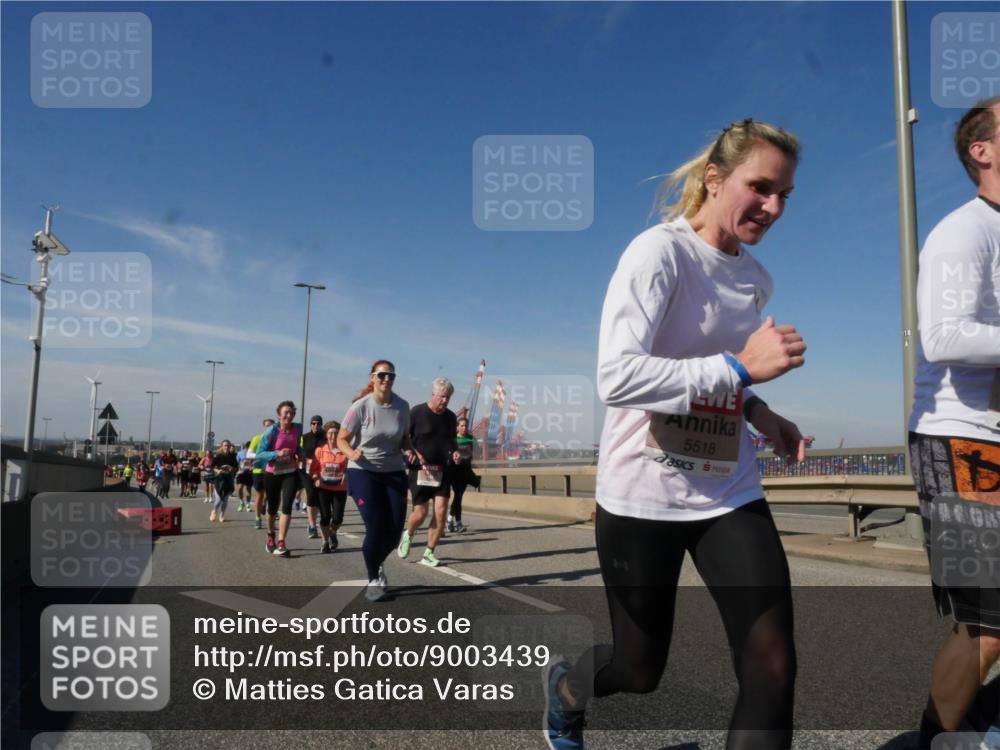 03.10.2025 - Köhlbrandbrückenlauf Matties Gatica Varas http://msf.ph/oto/9003439 03.10.2025 12:57:03 Position 2 5518 meine-sportfotos.de