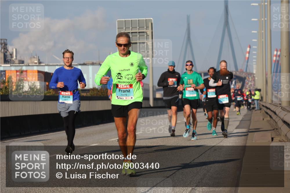 03.10.2025 - Köhlbrandbrückenlauf Luisa Fischer http://msf.ph/oto/9003440 03.10.2025 10:45:15 Position 3 2801, 1079 meine-sportfotos.de