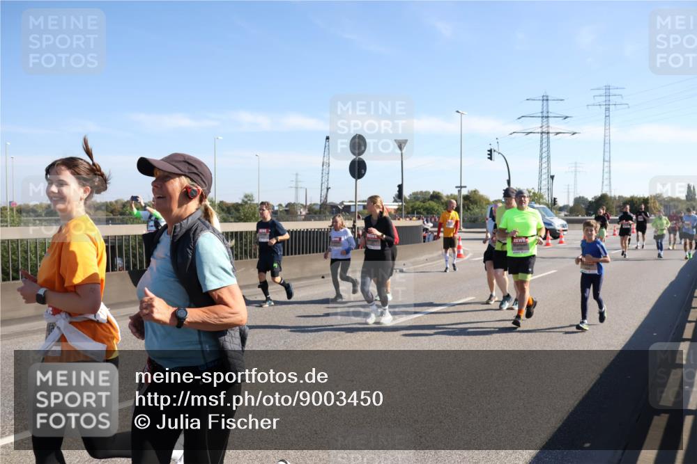 03.10.2025 - Köhlbrandbrückenlauf Julia Fischer http://msf.ph/oto/9003450 03.10.2025 12:22:13 Position 3  meine-sportfotos.de