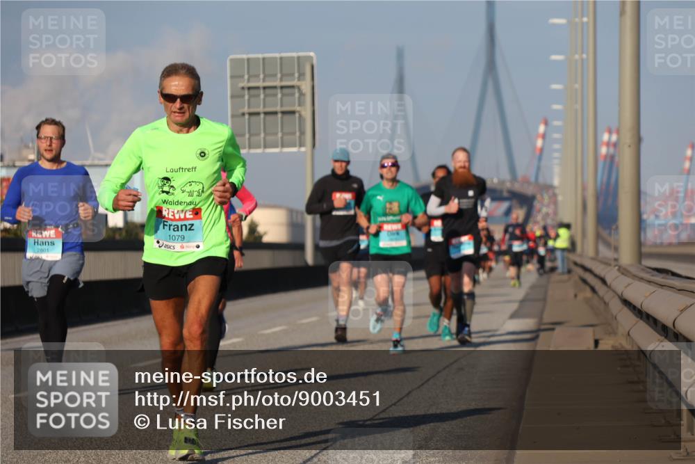 03.10.2025 - Köhlbrandbrückenlauf Luisa Fischer http://msf.ph/oto/9003451 03.10.2025 10:45:16 Position 3 2801, 1079 meine-sportfotos.de