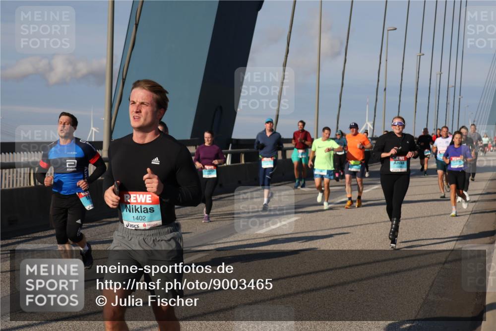 03.10.2025 - Köhlbrandbrückenlauf Julia Fischer http://msf.ph/oto/9003465 03.10.2025 09:45:53 Position 2 1402 meine-sportfotos.de