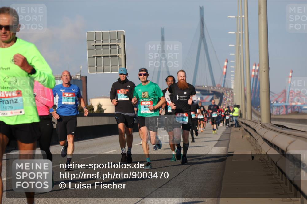03.10.2025 - Köhlbrandbrückenlauf Luisa Fischer http://msf.ph/oto/9003470 03.10.2025 10:45:17 Position 3 1079, 3079, 1135, 2815 meine-sportfotos.de