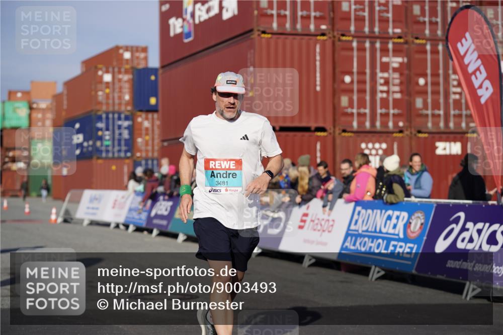 03.10.2025 - Köhlbrandbrückenlauf Michael Burmester http://msf.ph/oto/9003493 03.10.2025 10:06:35 Ziel 1722, 2431, 2793, 3016, 3198, 3481 meine-sportfotos.de