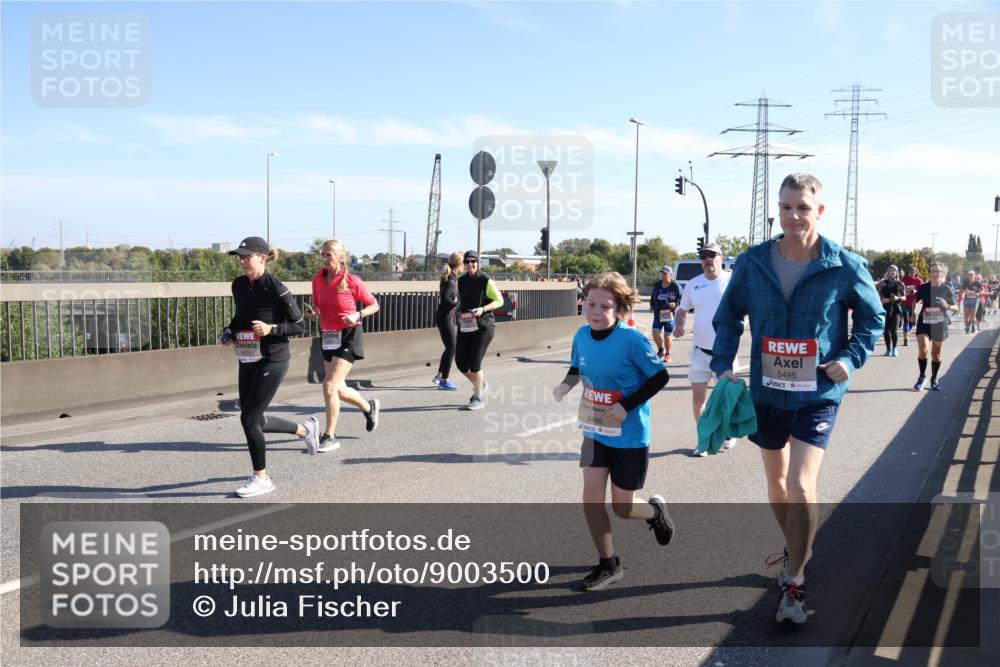 03.10.2025 - Köhlbrandbrückenlauf Julia Fischer http://msf.ph/oto/9003500 03.10.2025 12:22:26 Position 3 5496, 5495 meine-sportfotos.de