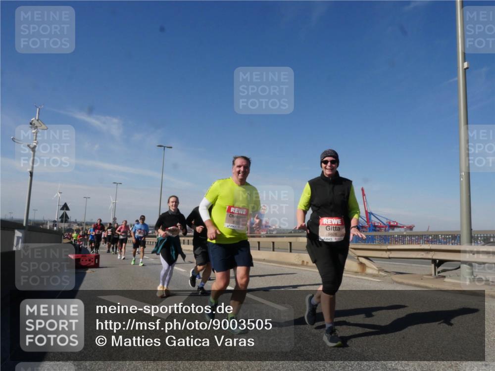 03.10.2025 - Köhlbrandbrückenlauf Matties Gatica Varas http://msf.ph/oto/9003505 03.10.2025 12:57:07 Position 2 6147, 5626 meine-sportfotos.de