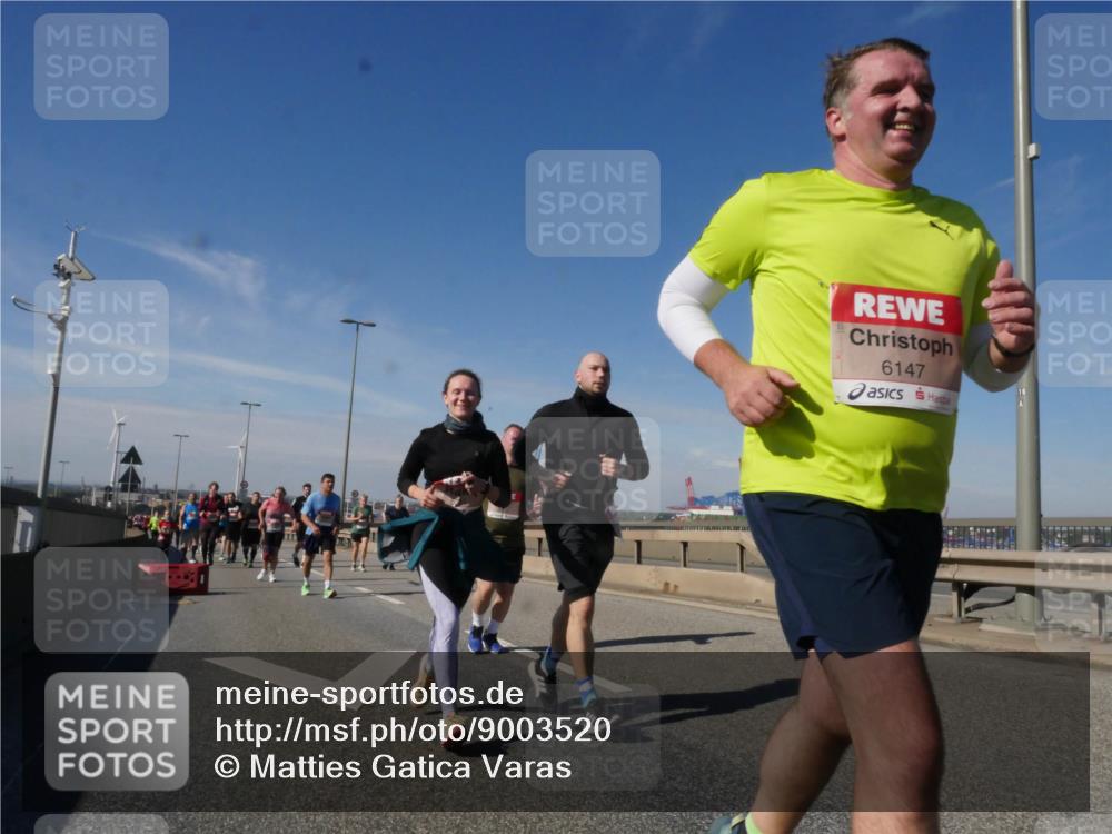 03.10.2025 - Köhlbrandbrückenlauf Matties Gatica Varas http://msf.ph/oto/9003520 03.10.2025 12:57:08 Position 2 6147, 118 meine-sportfotos.de