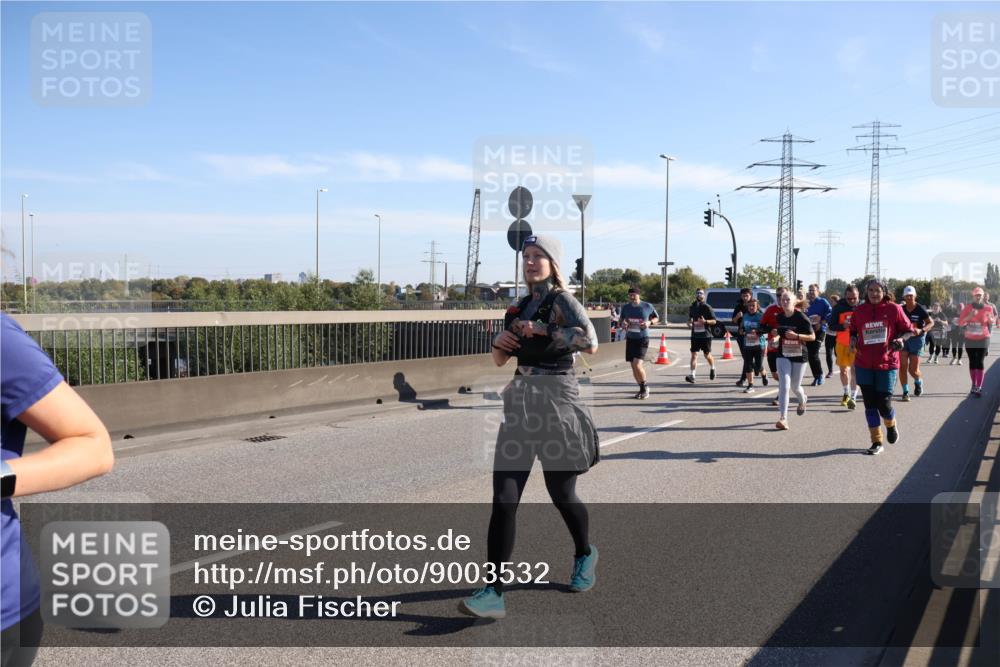 03.10.2025 - Köhlbrandbrückenlauf Julia Fischer http://msf.ph/oto/9003532 03.10.2025 12:22:32 Position 3 1 meine-sportfotos.de
