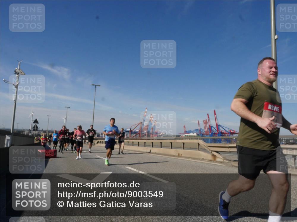 03.10.2025 - Köhlbrandbrückenlauf Matties Gatica Varas http://msf.ph/oto/9003549 03.10.2025 12:57:10 Position 2  meine-sportfotos.de