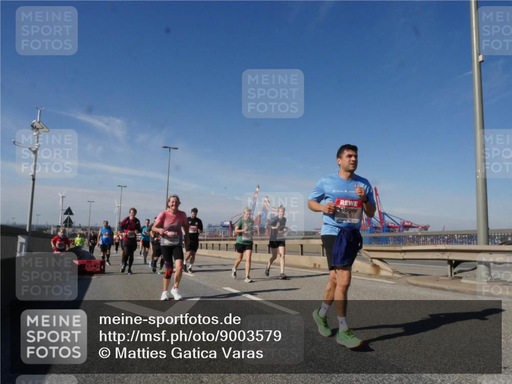 03.10.2025 - Köhlbrandbrückenlauf Matties Gatica Varas http://msf.ph/oto/9003579 03.10.2025 12:57:13 Position 2  meine-sportfotos.de