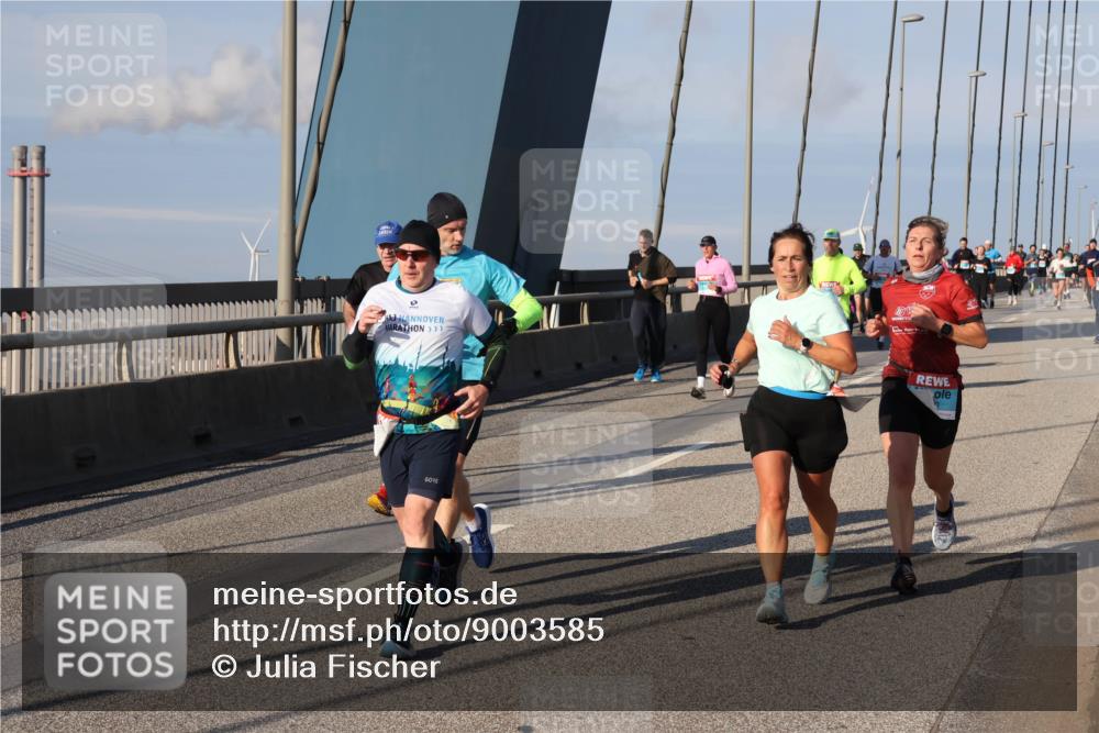 03.10.2025 - Köhlbrandbrückenlauf Julia Fischer http://msf.ph/oto/9003585 03.10.2025 09:46:13 Position 2  meine-sportfotos.de