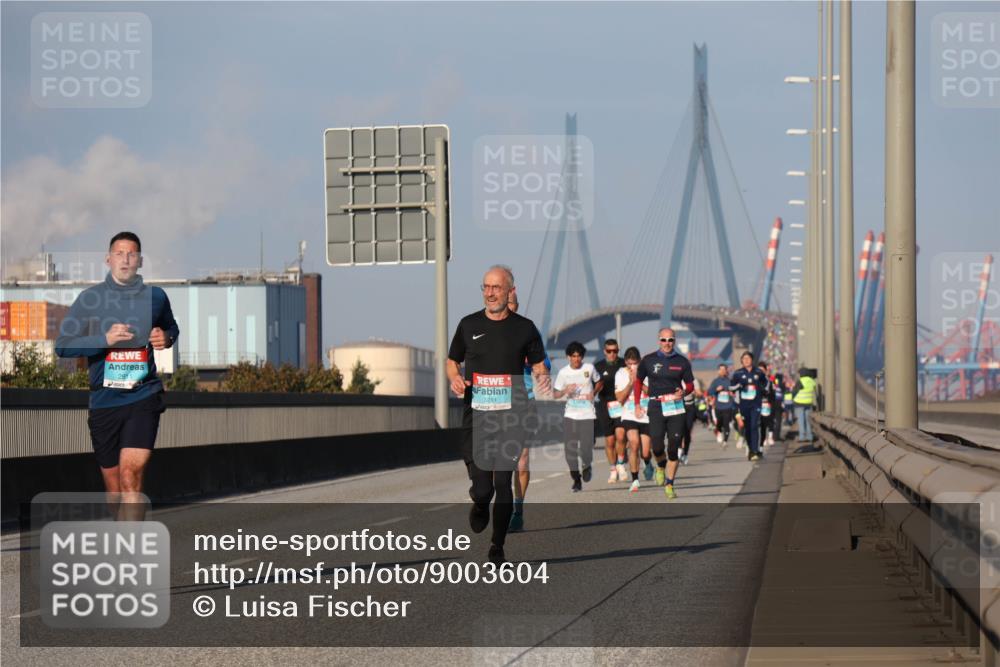 03.10.2025 - Köhlbrandbrückenlauf Luisa Fischer http://msf.ph/oto/9003604 03.10.2025 10:45:24 Position 3 3211 meine-sportfotos.de
