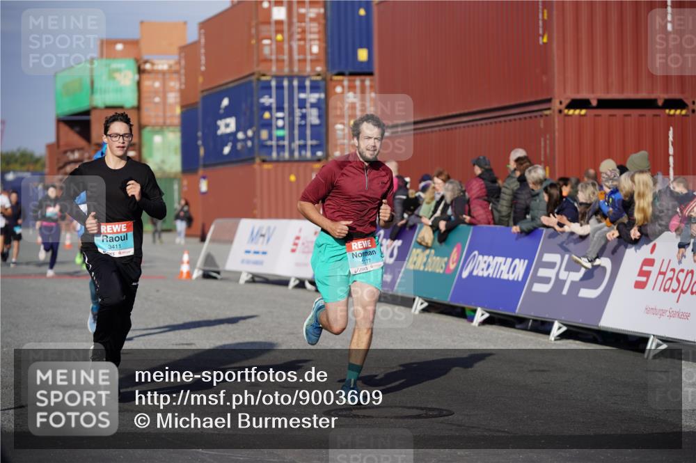 03.10.2025 - Köhlbrandbrückenlauf Michael Burmester http://msf.ph/oto/9003609 03.10.2025 10:06:40 Ziel 1328, 2431, 3177, 3198, 3411, 3481 meine-sportfotos.de