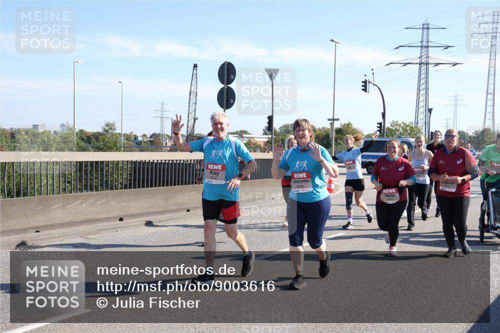 03.10.2025 - Köhlbrandbrückenlauf Julia Fischer http://msf.ph/oto/9003616 03.10.2025 12:22:48 Position 3 1, 6542, 6546, 5507 meine-sportfotos.de