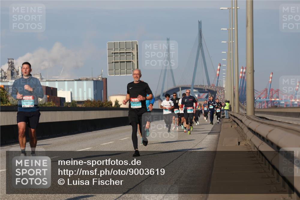 03.10.2025 - Köhlbrandbrückenlauf Luisa Fischer http://msf.ph/oto/9003619 03.10.2025 10:45:25 Position 3 2811, 3211 meine-sportfotos.de