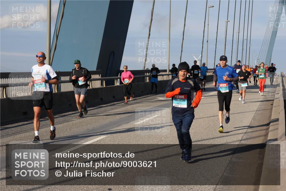03.10.2025 - Köhlbrandbrückenlauf Julia Fischer http://msf.ph/oto/9003621 03.10.2025 09:46:21 Position 2 1567, 2805 meine-sportfotos.de