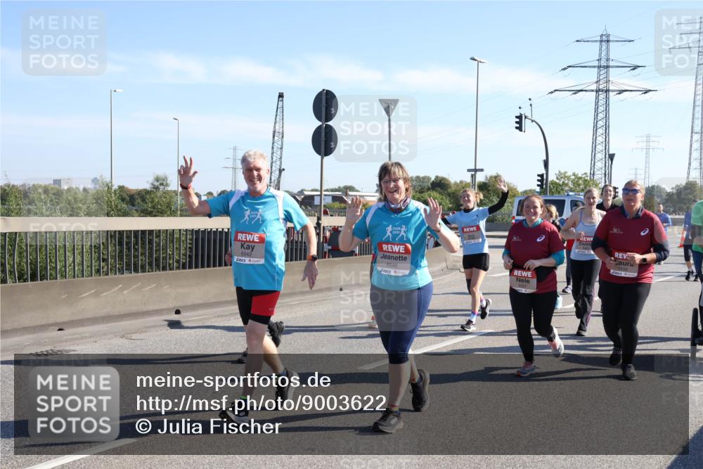 03.10.2025 - Köhlbrandbrückenlauf Julia Fischer http://msf.ph/oto/9003622 03.10.2025 12:22:49 Position 3 6542, 6546, 121 meine-sportfotos.de