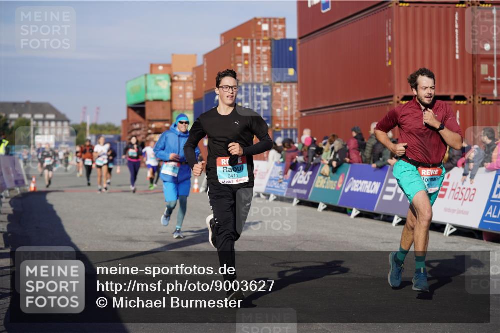 03.10.2025 - Köhlbrandbrückenlauf Michael Burmester http://msf.ph/oto/9003627 03.10.2025 10:06:41 Ziel 1328, 1449, 3177, 3198, 3411 meine-sportfotos.de