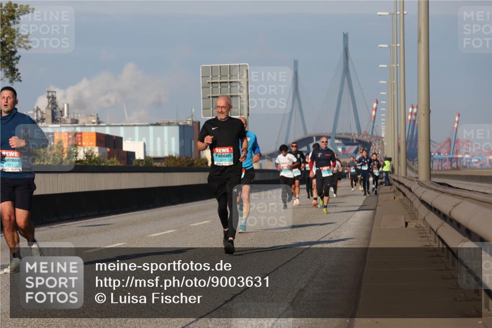 03.10.2025 - Köhlbrandbrückenlauf Luisa Fischer http://msf.ph/oto/9003631 03.10.2025 10:45:26 Position 3 2811, 3211 meine-sportfotos.de