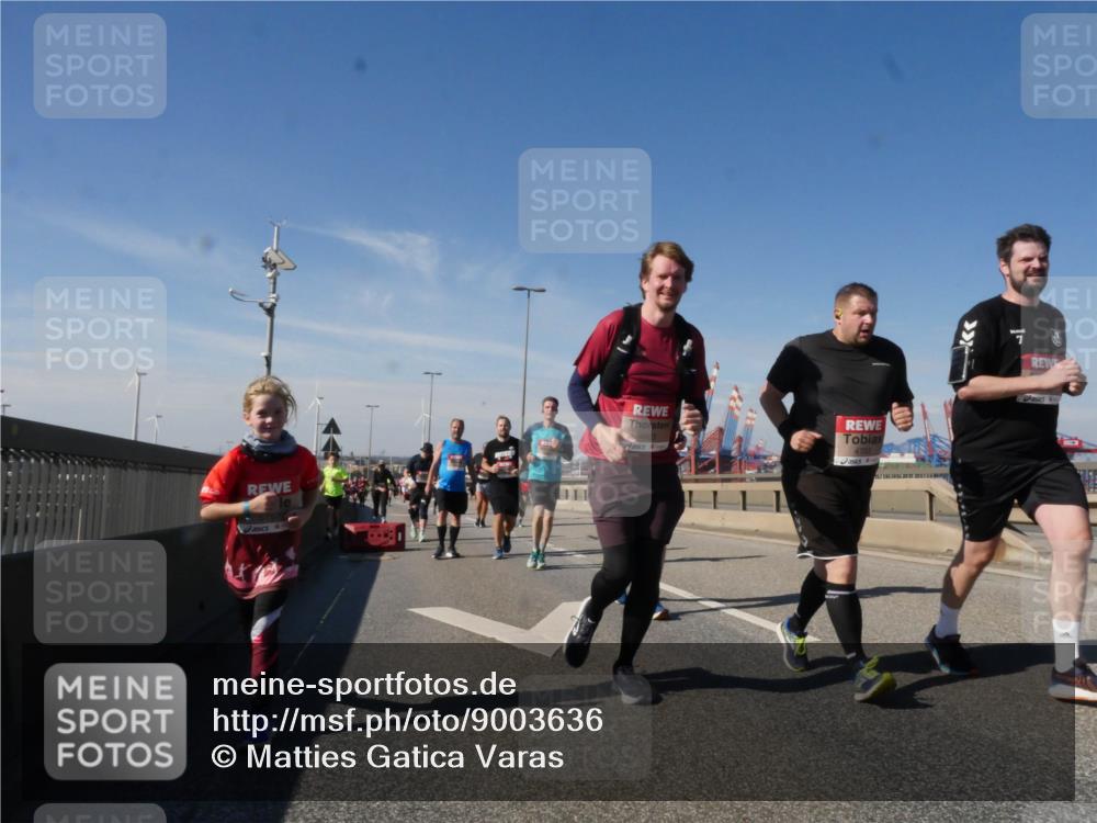 03.10.2025 - Köhlbrandbrückenlauf Matties Gatica Varas http://msf.ph/oto/9003636 03.10.2025 12:57:16 Position 2 482, 7 meine-sportfotos.de
