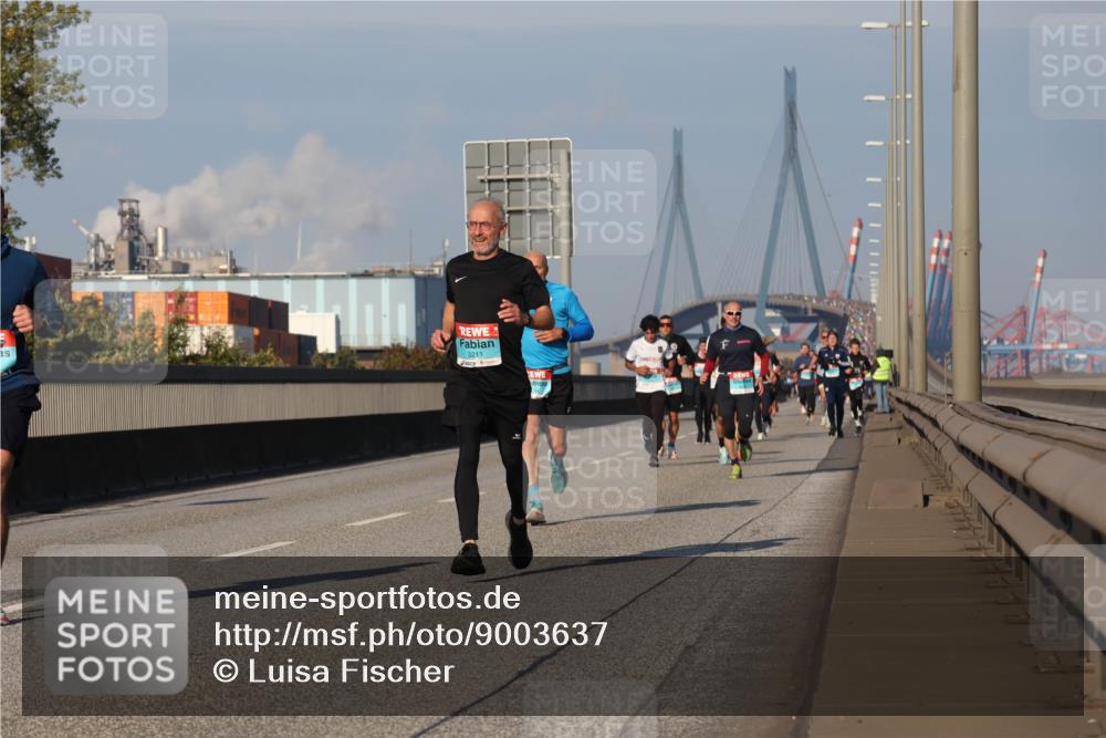 03.10.2025 - Köhlbrandbrückenlauf Luisa Fischer http://msf.ph/oto/9003637 03.10.2025 10:45:27 Position 3 3211 meine-sportfotos.de