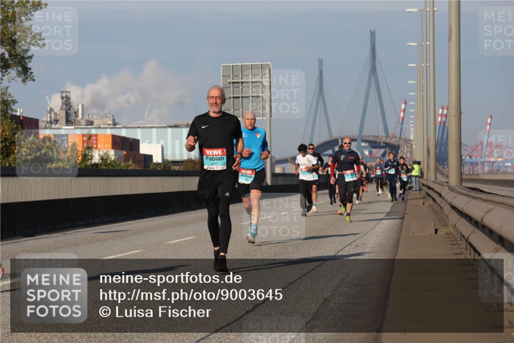 03.10.2025 - Köhlbrandbrückenlauf Luisa Fischer http://msf.ph/oto/9003645 03.10.2025 10:45:27 Position 3 3211 meine-sportfotos.de