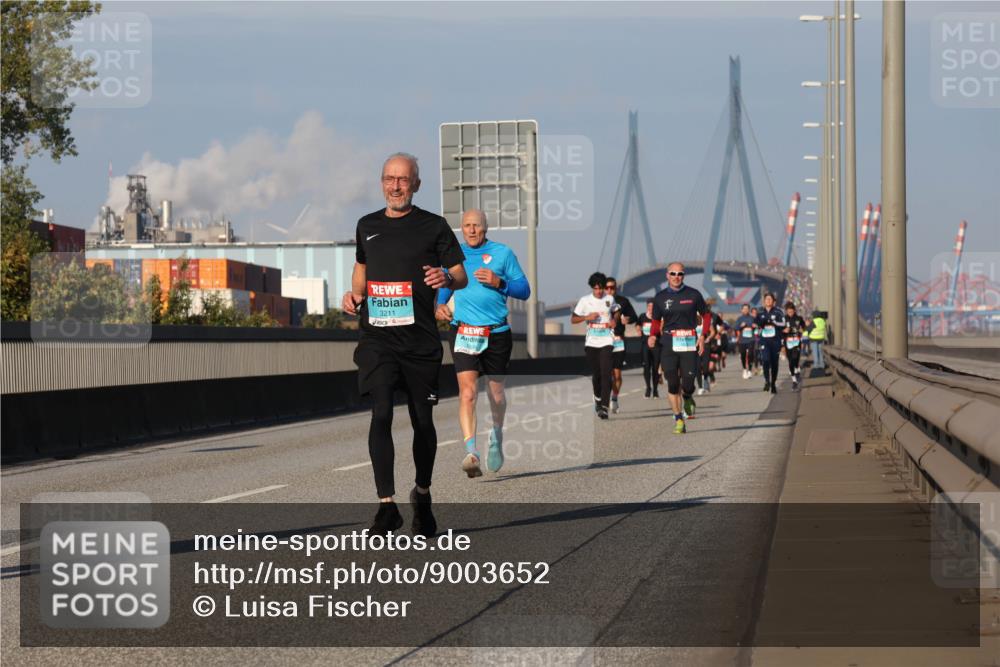 03.10.2025 - Köhlbrandbrückenlauf Luisa Fischer http://msf.ph/oto/9003652 03.10.2025 10:45:27 Position 3 3211 meine-sportfotos.de