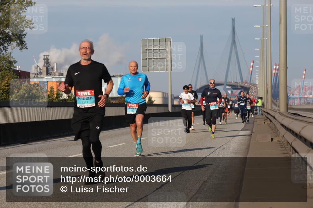 03.10.2025 - Köhlbrandbrückenlauf Luisa Fischer http://msf.ph/oto/9003664 03.10.2025 10:45:28 Position 3 3211, 1094 meine-sportfotos.de