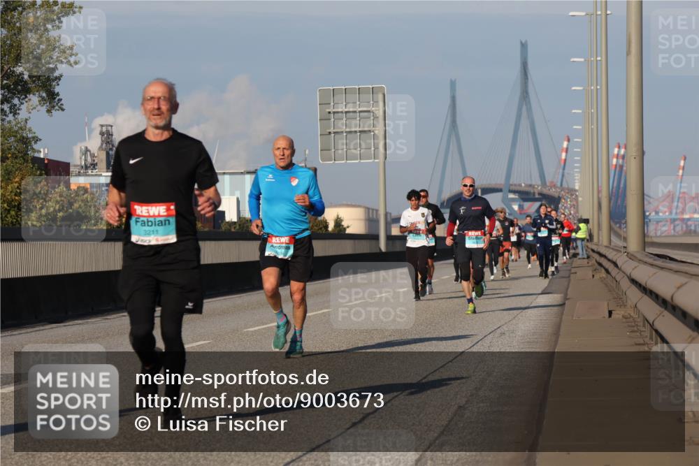 03.10.2025 - Köhlbrandbrückenlauf Luisa Fischer http://msf.ph/oto/9003673 03.10.2025 10:45:29 Position 3 3211 meine-sportfotos.de