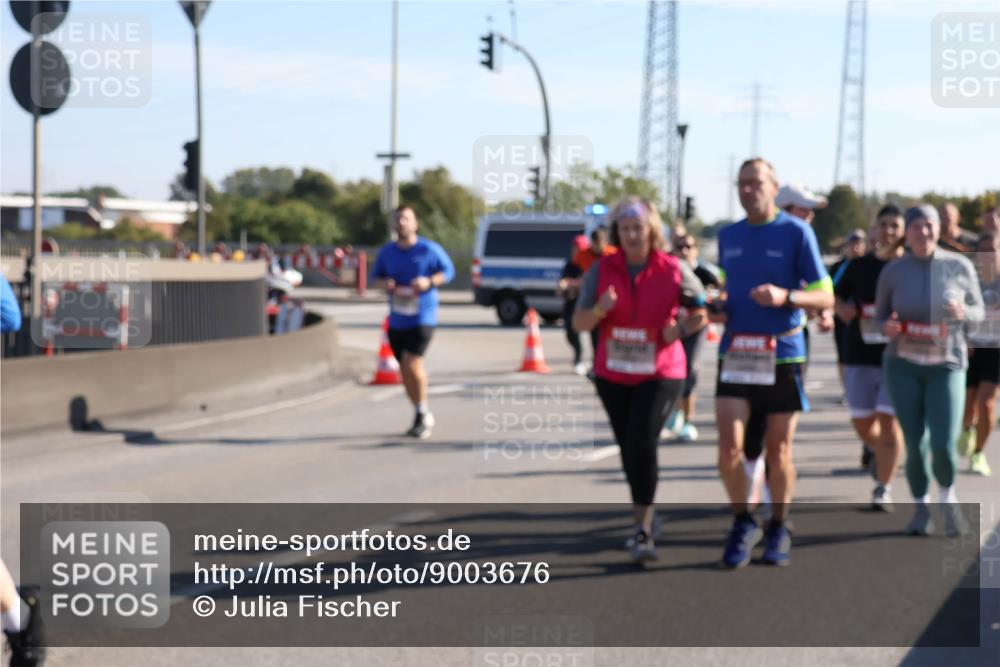 03.10.2025 - Köhlbrandbrückenlauf Julia Fischer http://msf.ph/oto/9003676 03.10.2025 12:22:55 Position 3  meine-sportfotos.de