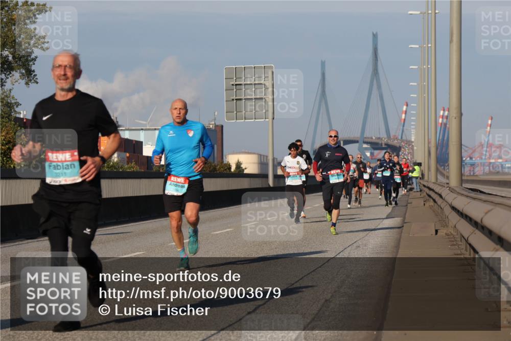 03.10.2025 - Köhlbrandbrückenlauf Luisa Fischer http://msf.ph/oto/9003679 03.10.2025 10:45:29 Position 3  meine-sportfotos.de