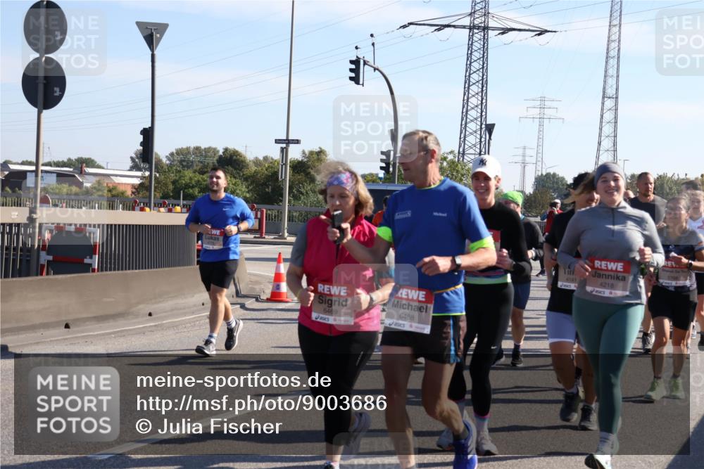 03.10.2025 - Köhlbrandbrückenlauf Julia Fischer http://msf.ph/oto/9003686 03.10.2025 12:22:56 Position 3 6469, 6468, 4141, 4218 meine-sportfotos.de