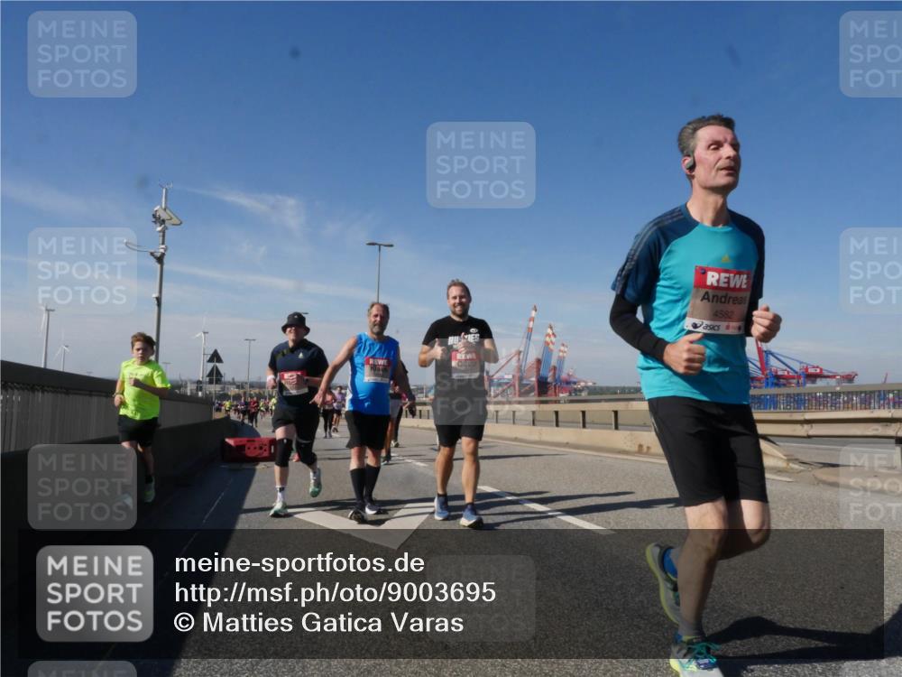 03.10.2025 - Köhlbrandbrückenlauf Matties Gatica Varas http://msf.ph/oto/9003695 03.10.2025 12:57:20 Position 2 4582 meine-sportfotos.de