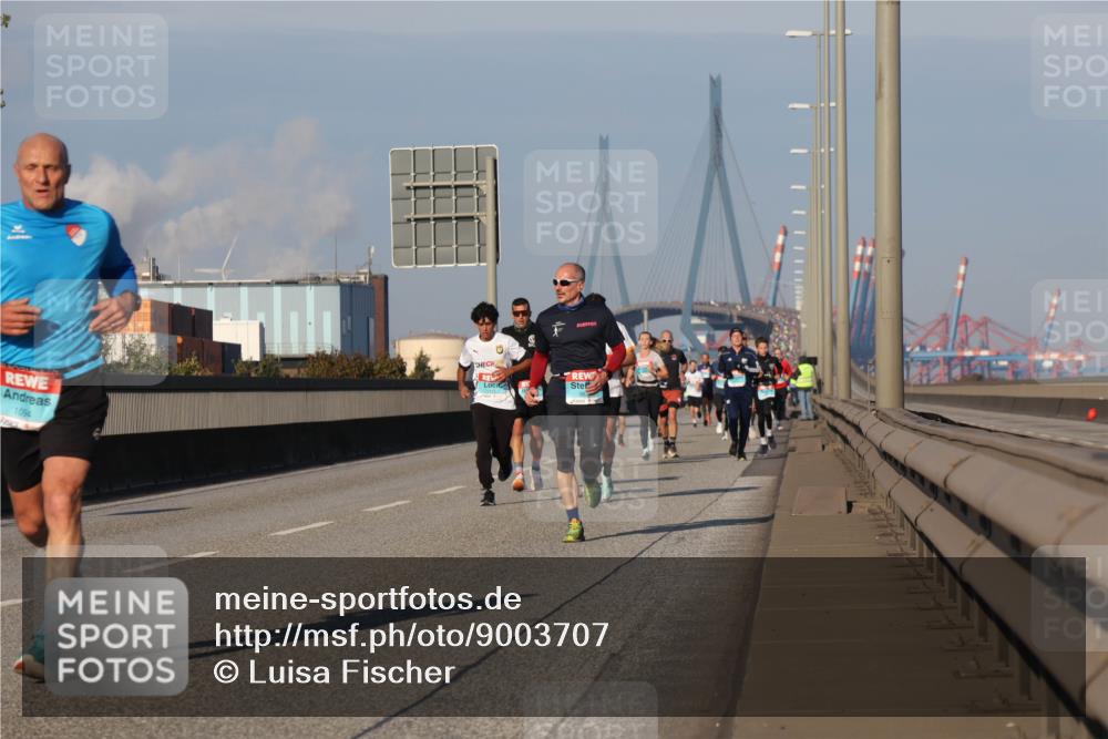 03.10.2025 - Köhlbrandbrückenlauf Luisa Fischer http://msf.ph/oto/9003707 03.10.2025 10:45:31 Position 3 1094 meine-sportfotos.de
