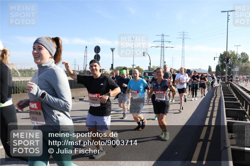 03.10.2025 - Köhlbrandbrückenlauf Julia Fischer http://msf.ph/oto/9003714 03.10.2025 12:22:58 Position 3 4218, 4141, 5766 meine-sportfotos.de