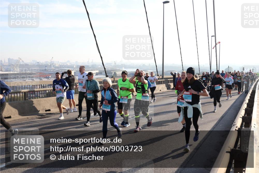 03.10.2025 - Köhlbrandbrückenlauf Julia Fischer http://msf.ph/oto/9003723 03.10.2025 09:30:17 Position 1 24, 3757 meine-sportfotos.de