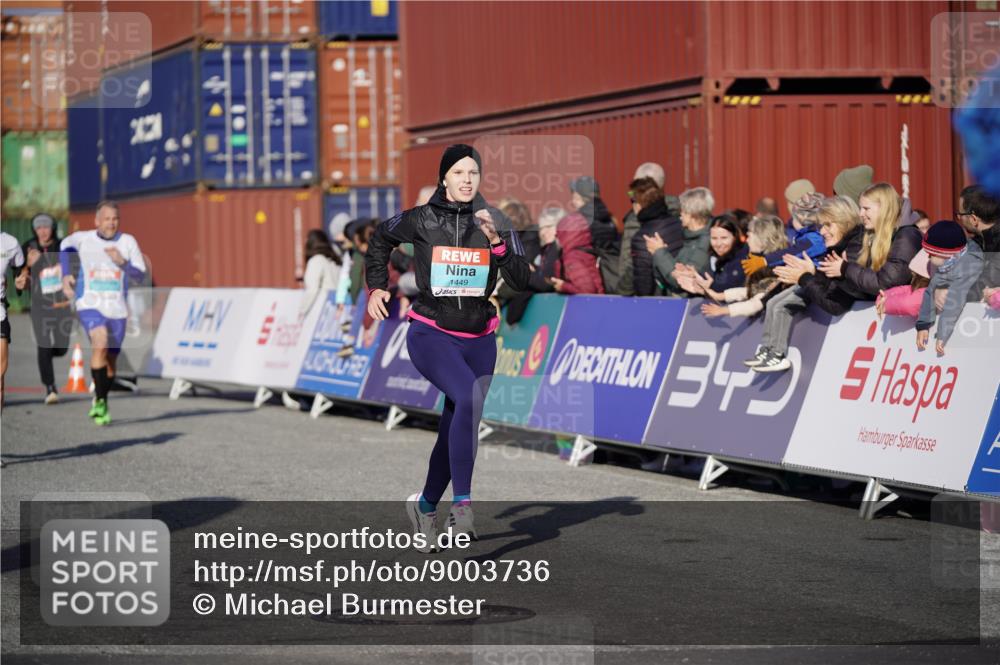 03.10.2025 - Köhlbrandbrückenlauf Michael Burmester http://msf.ph/oto/9003736 03.10.2025 10:06:44 Ziel 1125, 1328, 1449, 1680, 2716, 3177, 3320, 3341, 3411 meine-sportfotos.de