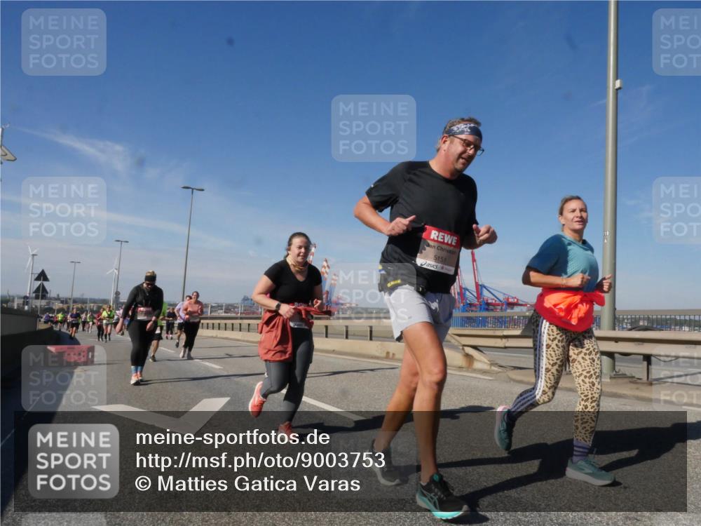 03.10.2025 - Köhlbrandbrückenlauf Matties Gatica Varas http://msf.ph/oto/9003753 03.10.2025 12:57:24 Position 2 5151 meine-sportfotos.de