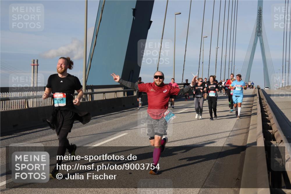 03.10.2025 - Köhlbrandbrückenlauf Julia Fischer http://msf.ph/oto/9003754 03.10.2025 09:46:42 Position 2 2794 meine-sportfotos.de