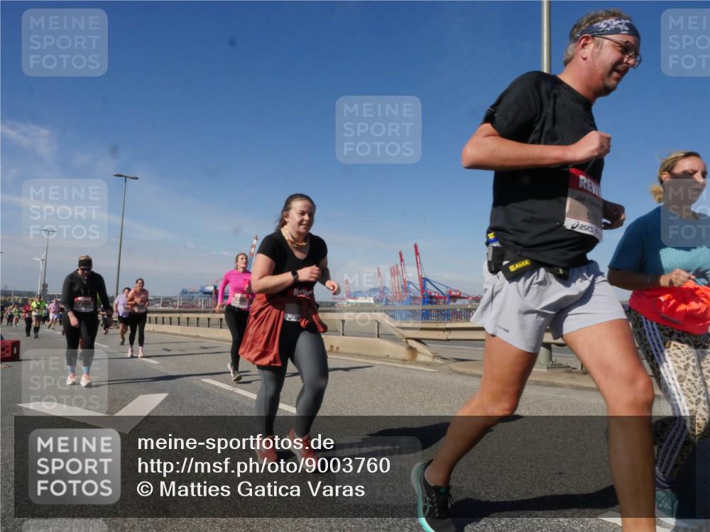 03.10.2025 - Köhlbrandbrückenlauf Matties Gatica Varas http://msf.ph/oto/9003760 03.10.2025 12:57:24 Position 2 515 meine-sportfotos.de