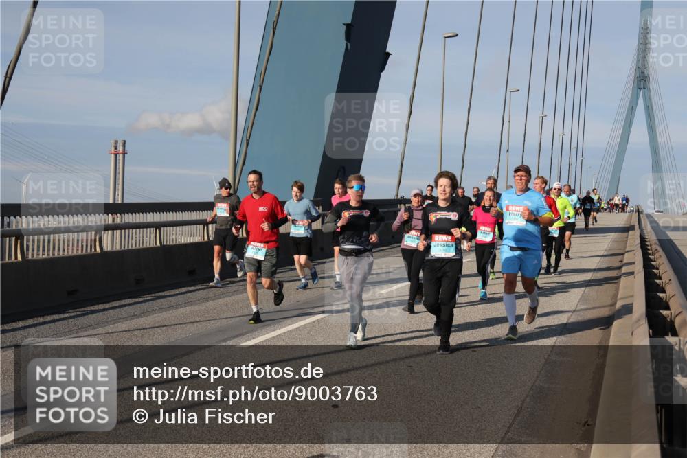 03.10.2025 - Köhlbrandbrückenlauf Julia Fischer http://msf.ph/oto/9003763 03.10.2025 09:46:45 Position 2  meine-sportfotos.de