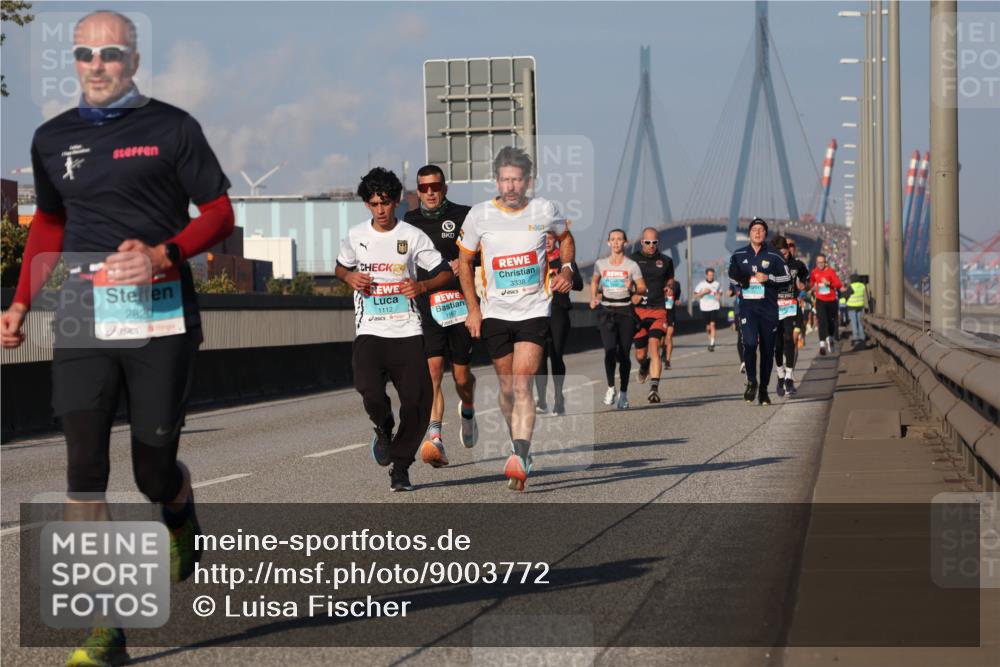 03.10.2025 - Köhlbrandbrückenlauf Luisa Fischer http://msf.ph/oto/9003772 03.10.2025 10:45:35 Position 3 2820, 24, 1112, 1167, 3338 meine-sportfotos.de