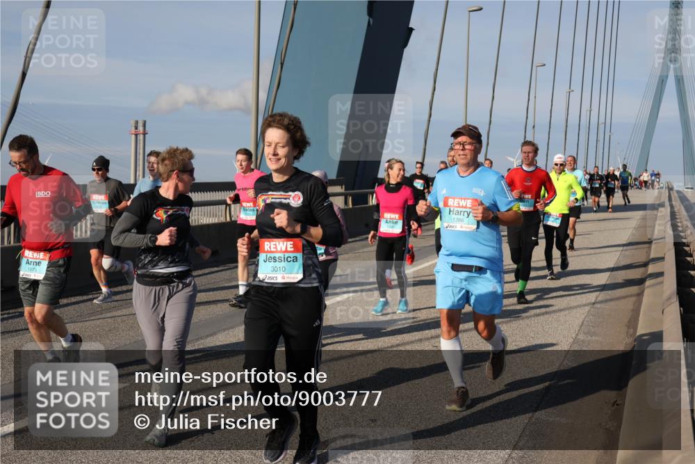 03.10.2025 - Köhlbrandbrückenlauf Julia Fischer http://msf.ph/oto/9003777 03.10.2025 09:46:46 Position 2 1375, 3010, 1286 meine-sportfotos.de