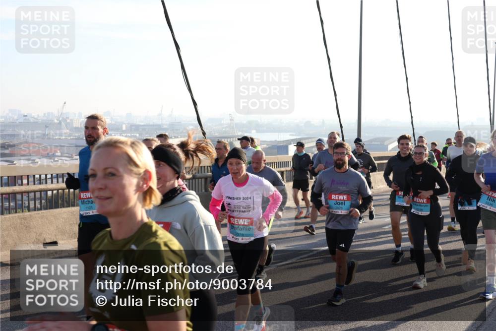 03.10.2025 - Köhlbrandbrückenlauf Julia Fischer http://msf.ph/oto/9003784 03.10.2025 09:30:26 Position 1 1121, 2024, 16, 760, 3574, 3026, 2538, 3536 meine-sportfotos.de