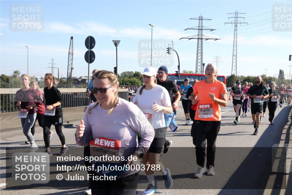 03.10.2025 - Köhlbrandbrückenlauf Julia Fischer http://msf.ph/oto/9003788 03.10.2025 12:23:09 Position 3 5557, 5462 meine-sportfotos.de