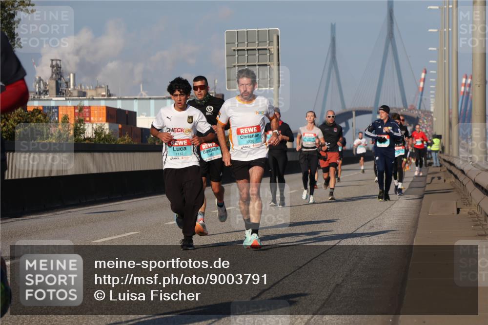 03.10.2025 - Köhlbrandbrückenlauf Luisa Fischer http://msf.ph/oto/9003791 03.10.2025 10:45:35 Position 3 24, 1112, 3338, 1167 meine-sportfotos.de