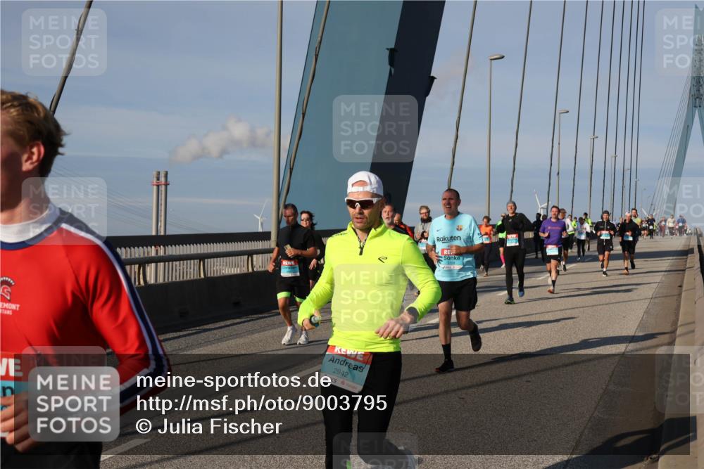03.10.2025 - Köhlbrandbrückenlauf Julia Fischer http://msf.ph/oto/9003795 03.10.2025 09:46:50 Position 2 3, 2942 meine-sportfotos.de