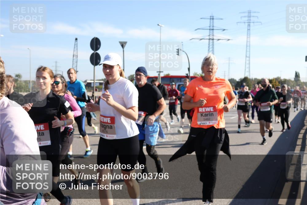 03.10.2025 - Köhlbrandbrückenlauf Julia Fischer http://msf.ph/oto/9003796 03.10.2025 12:23:10 Position 3 75, 4574, 5462 meine-sportfotos.de