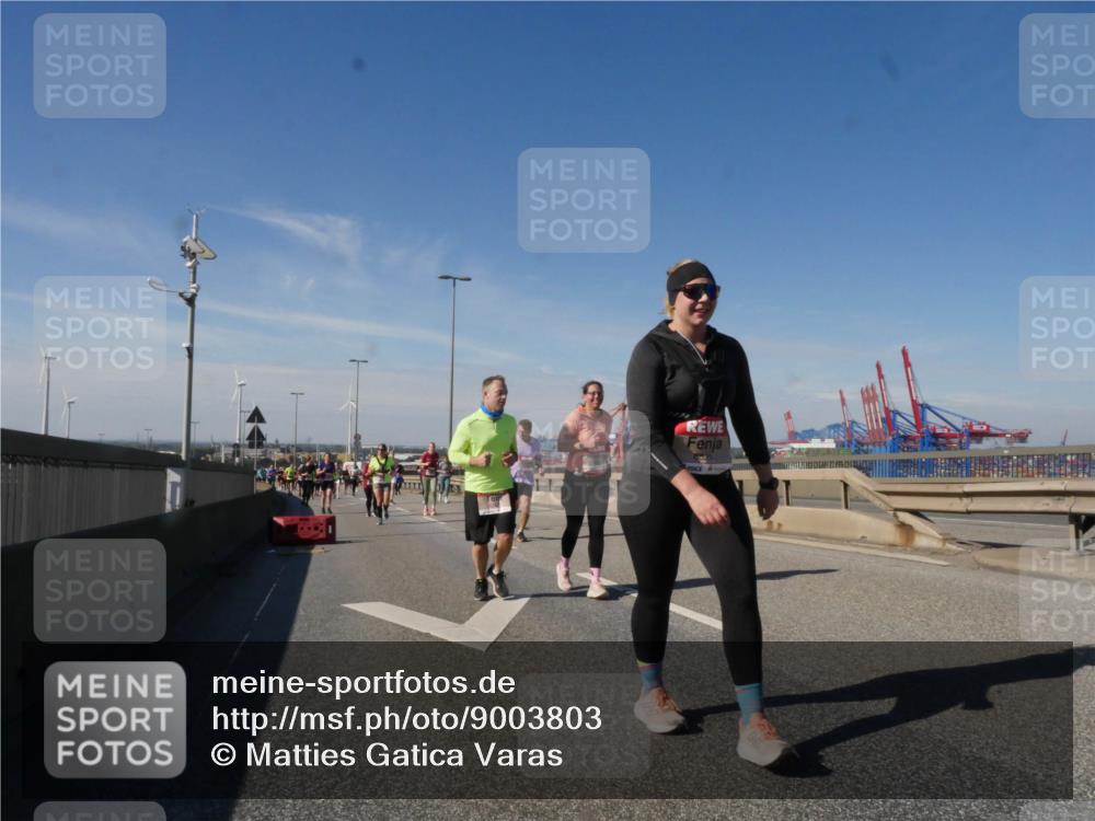 03.10.2025 - Köhlbrandbrückenlauf Matties Gatica Varas http://msf.ph/oto/9003803 03.10.2025 12:57:27 Position 2  meine-sportfotos.de